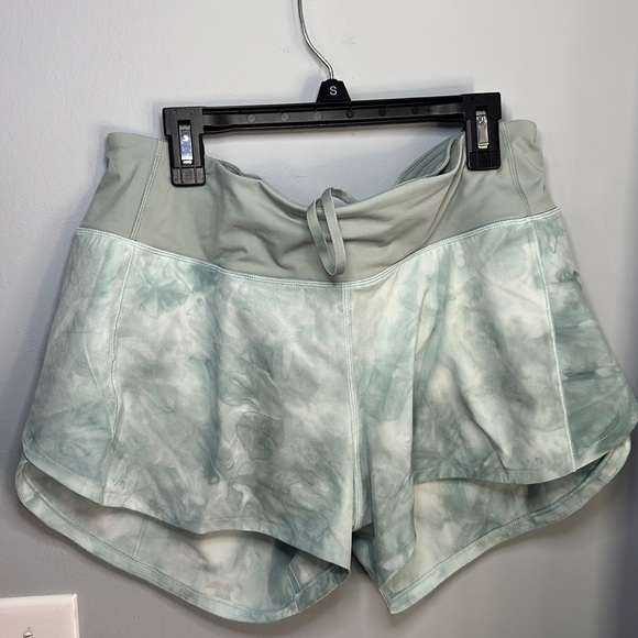 lululemon athletica Pants - Lululemon 4” White/Silver Blue Speed Up Mid-Rise Shorts